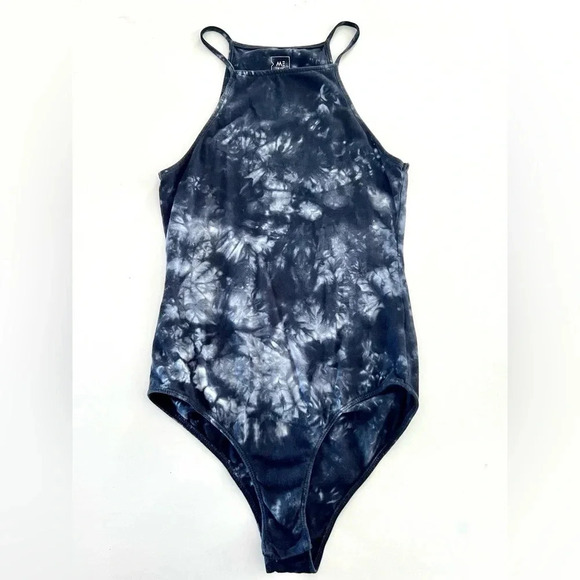 Me to We Blue/White Tie Dye High Neck Spaghetti Strap Body Suit Size Small - Picture 1 of 5